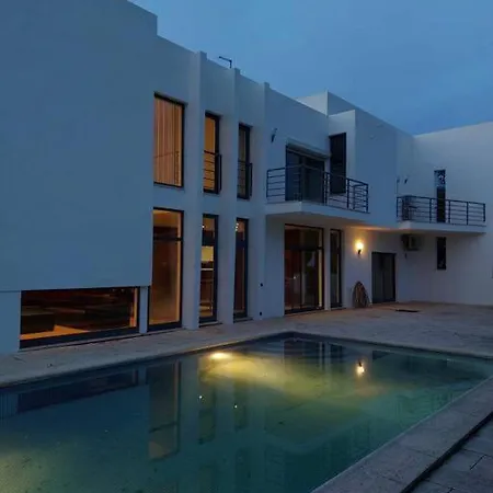 Vila Beautiful Modern In Almancil