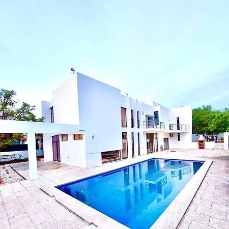 Beautiful Modern In Villa Almancil